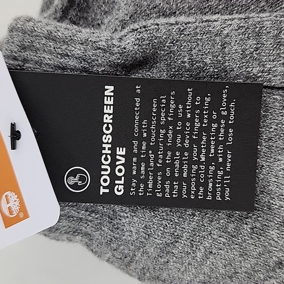 Timberland Youth's Grey Knit Hat & Matching Gloves Touchscreen Set Size 4 - 7 - Picture 3 of 8